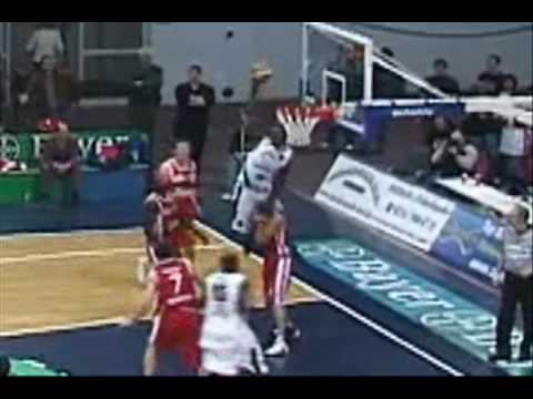 Jared Newson: Greatest International Dunk Ever?