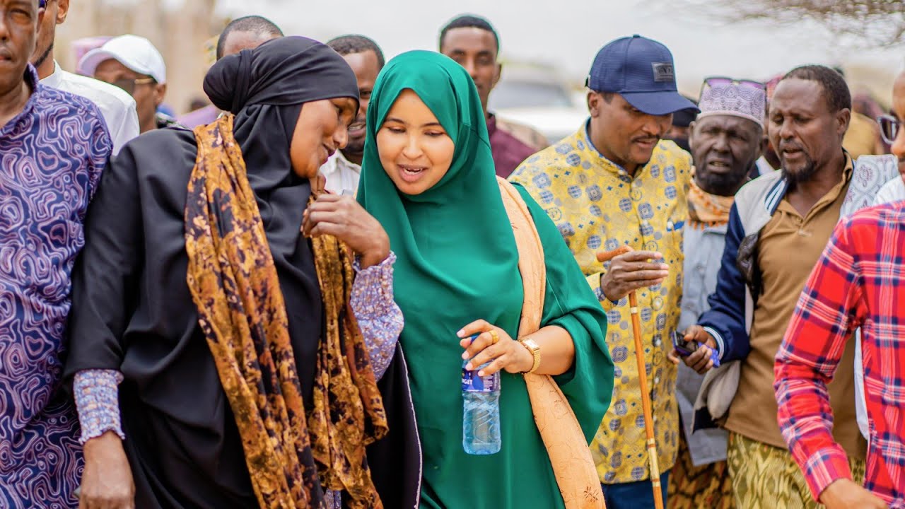 Hon:Abdikadir Arabdur oo booqday Shanta Abak Sub-county iyo Bulshada oo farxad kuso dhaweysay..