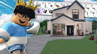 building a bloxburg house BUT I USE EACH ITEM ONLY ONCE...