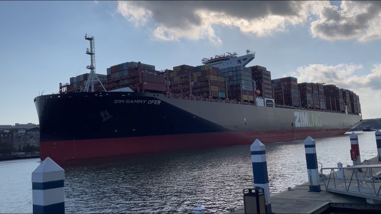 container-ship-zim-sammy-ofer-leaving-harbor-in-savannah-georgia-4-4