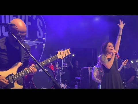 FLYLEAF performed 1st live show w/ Lacey Sturm in 11 years, Belton, Texas - video posted