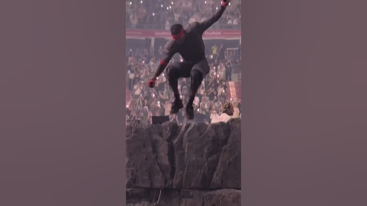 What an INSANE intro to a performance 🤯 #TravisScott