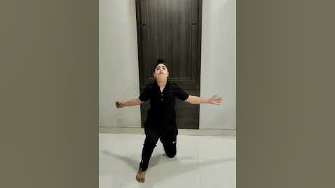 DBHS Matunga: Class assembly Std 8 B – Dance