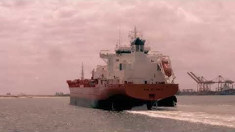 Ship maintenance: Bow Atlantic in drydock