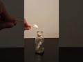 Chama azul! Reação química explosiva!