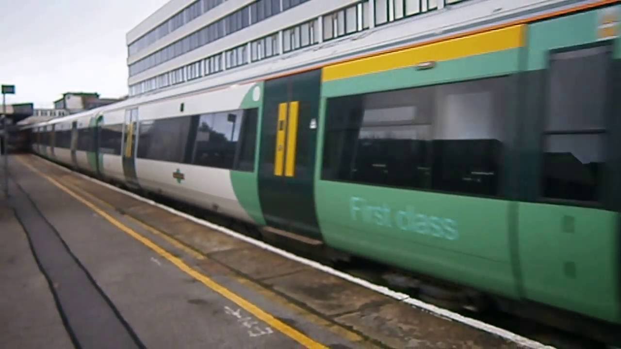 Southern EMU no: 377155 @ Southampton Central {1J50} 19/11/2016.