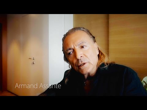 Video: Armand Assantes nettoverdi: Wiki, Gift, Familie, Bryllup, Lønn, Søsken