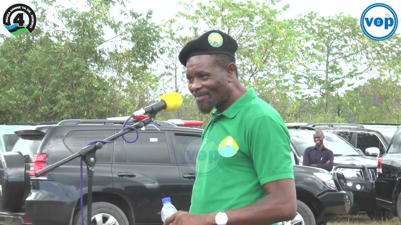 UTENZI WA ZERO KASOROBO NA MCHINA/RAIS MWINYI NA MAMA MWINYI WAFANANA KAMA WACHINA