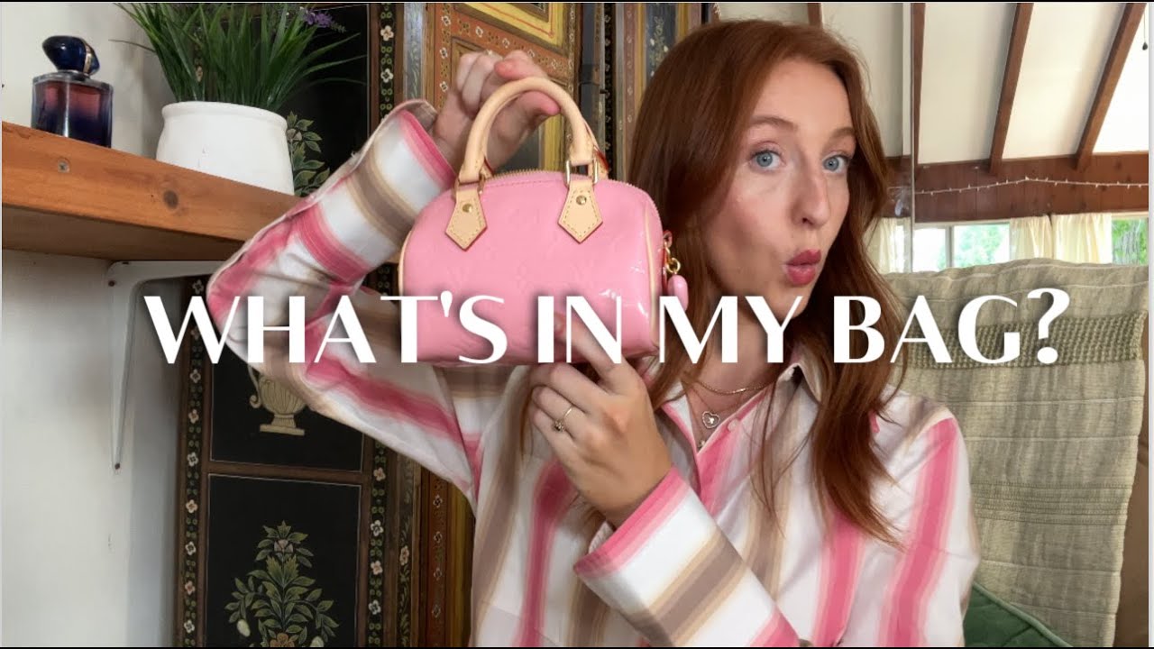 What's in my bag, Louis Vuitton Nano Speedy (Valentine's Day