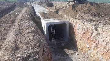 Quy trình đắp cát mang cống hộp 2.5x2.5m bằng máy xúc 200