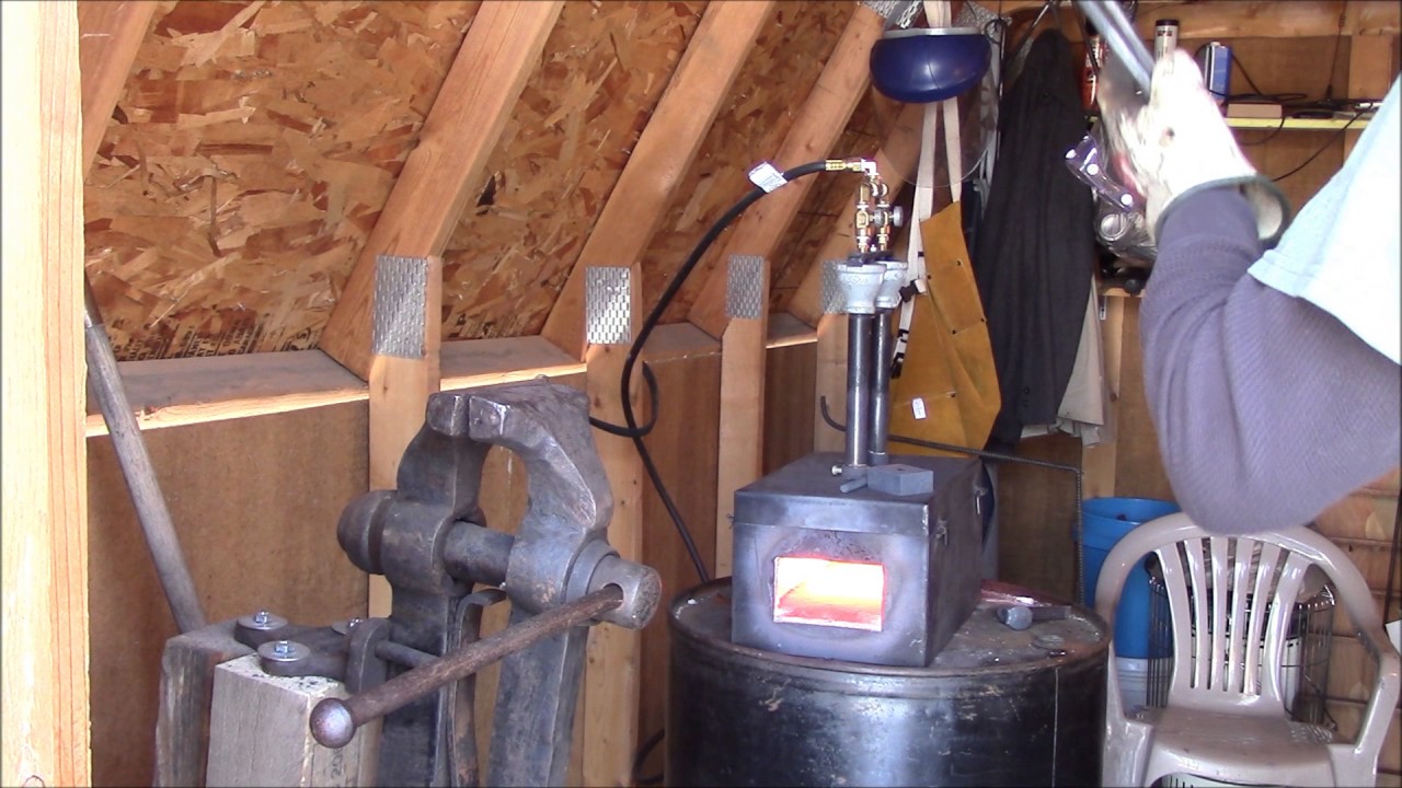 Forging a Paper Towel Rack - YouTube