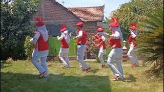 senam kreasi kisah kasih di sekolah (@yuliatriervinadewi1026 )