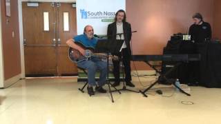 Volunteer Sings At Snch