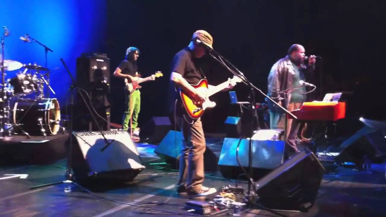 Ed Motta - No meu coração você vai sempre estar (Multicam)