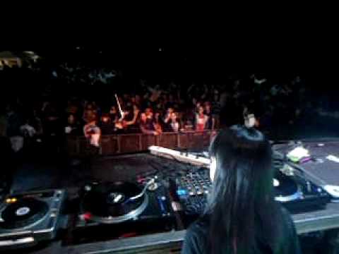 Fatima Hajji @ Patones Techno Festival 18-06-2010 electronics
