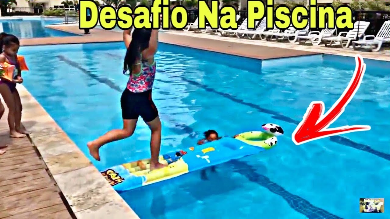 As Amigas Fazendo Desafio Dá Piscina Fd3