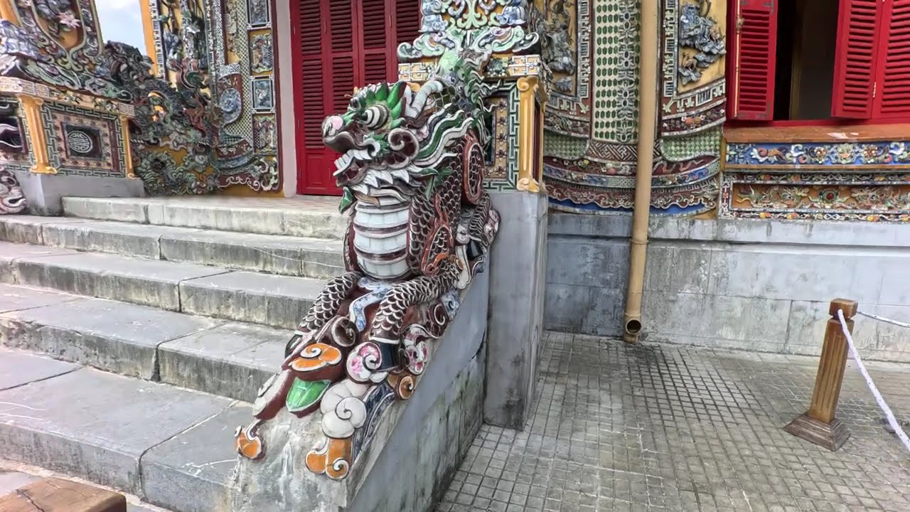 FULL TOUR to Hue Imperial City/From Hoi An/Da Nang Vietnam  GX021972