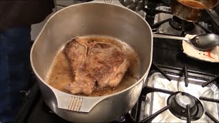 Join chef bourque as he prepares his t-bone steak in a brown onion
gravy from scratch. this is the way eats on bayou. aieee!
http://www.chef...