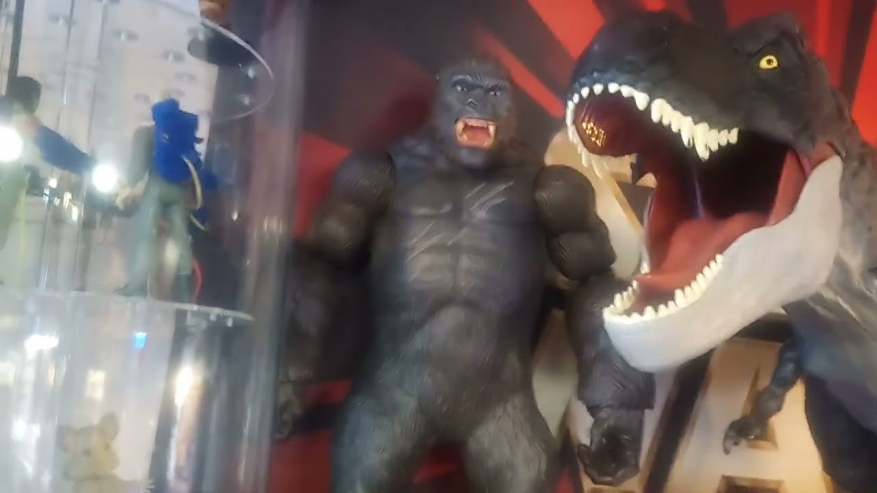 retro toy hunting London toy shop Enfield UK 🇬🇧 70's 80's 90's June 2023