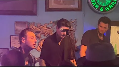 Julian James & the Love Bombs (live @ Pike Bar in ...