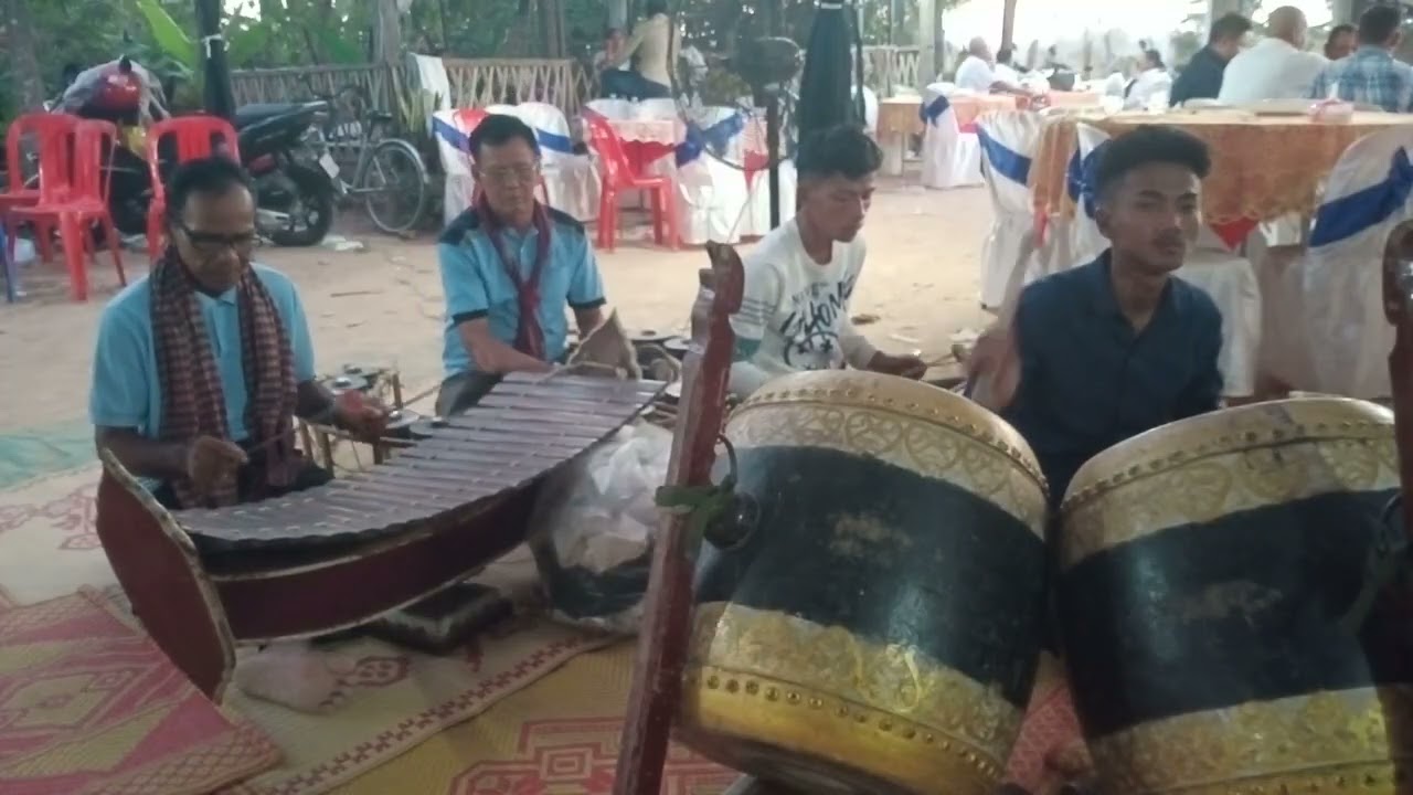 បុណ្យសពព្រៃល្វា ស្រុក ព្រៃកប្បាស តាកែវ 070670720