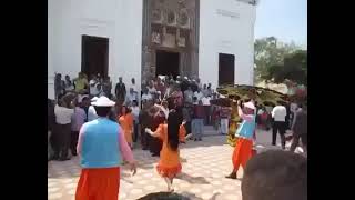 رقص وغناء في ساحة مسجد أبو مندور برشيد احتفالاً بتجديده