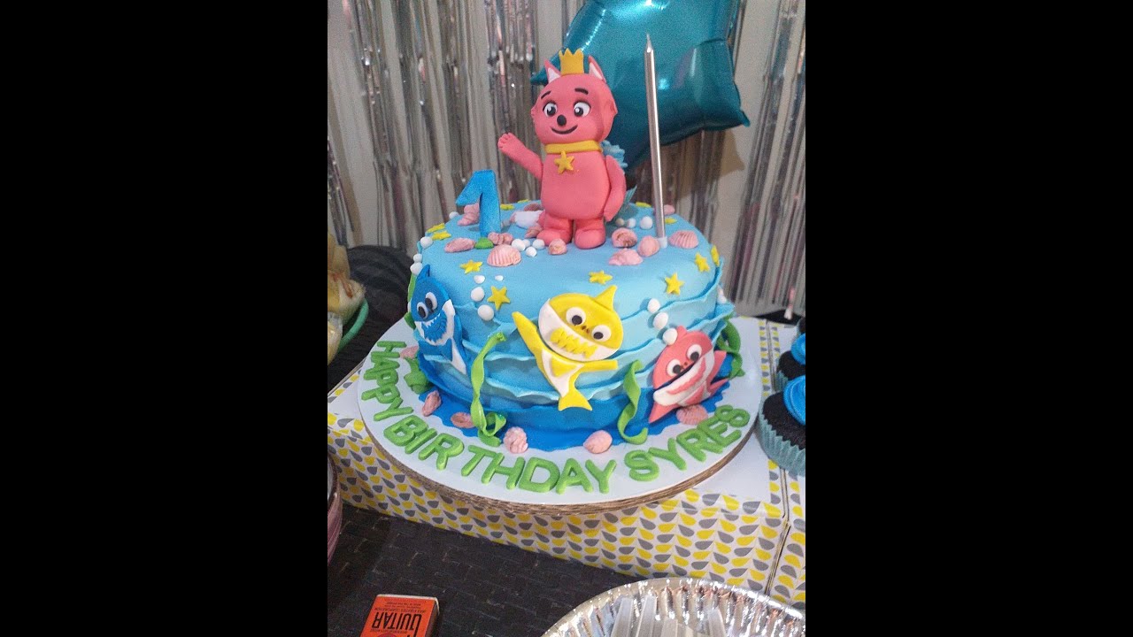 Making Pinkfong cake design - YouTube