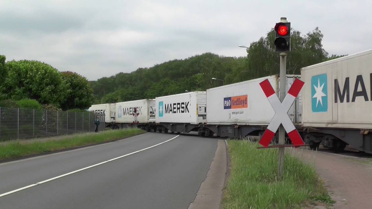 Mindener Kreisbahn Containerzug mit Zweikraftlok zum Hafen