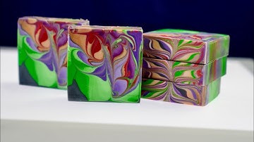 Process of creating vibrant summer soap Luna Swirl technique #handmadesoaps #soapmaking #relaxing