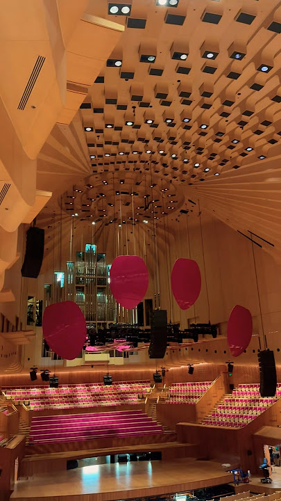 Ever wondered how the famous Sydney Opera House looks from the inside?☝️ #travel #landmark #fyp #wow