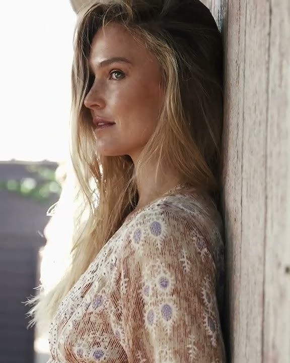 NKN Nekane Selected by Bar Refaeli SS22 1/8