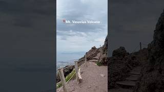 Hike Mt Vesuvius with us 🥾