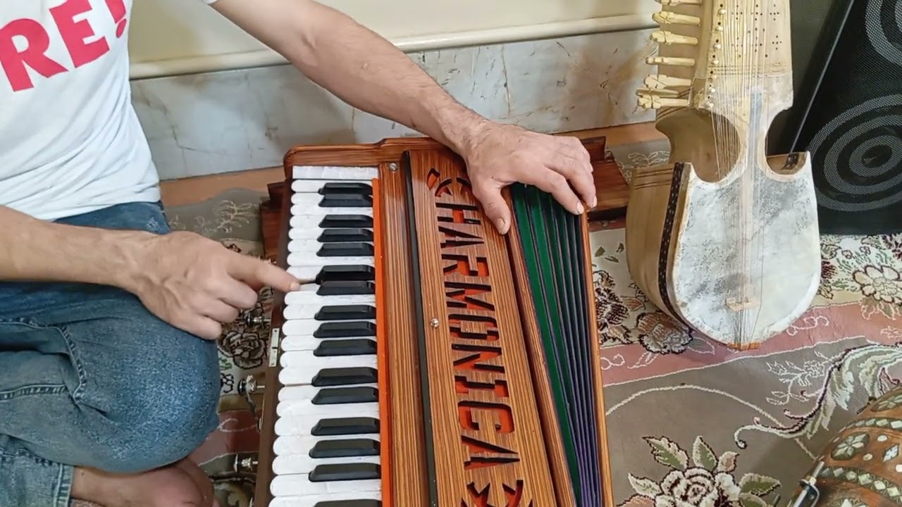  توضیح  آسان و کوتاکامل  کومل و تیور موسیقی 00989159817648  آموزش آنلاین هارمونیه و... #آوازخوانی 