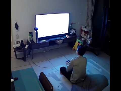 Guy Breaks TV Screen By Hurling Game Controller At It - 1309168