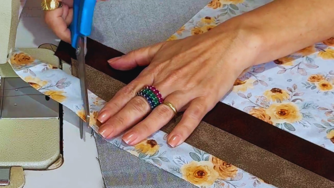 01 квадрат + несколько ПОЛОСОК ткани Замечательный лоскутный коврик 😍