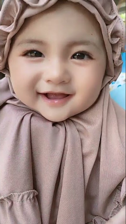 bayi imut pake hijab