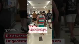 Brigadista e resgatado em estado grave apos incendio no Shopping Tijuca