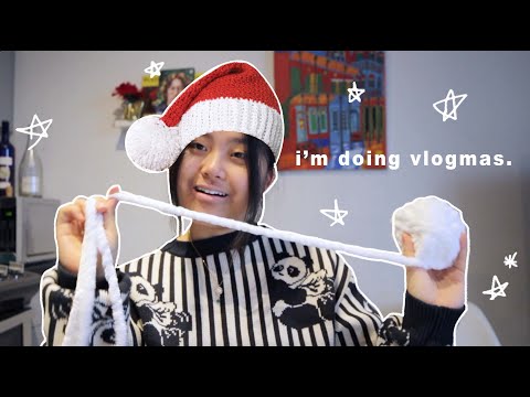 crocheting a SANTA HAT for christmas! | VLOGMAS 1