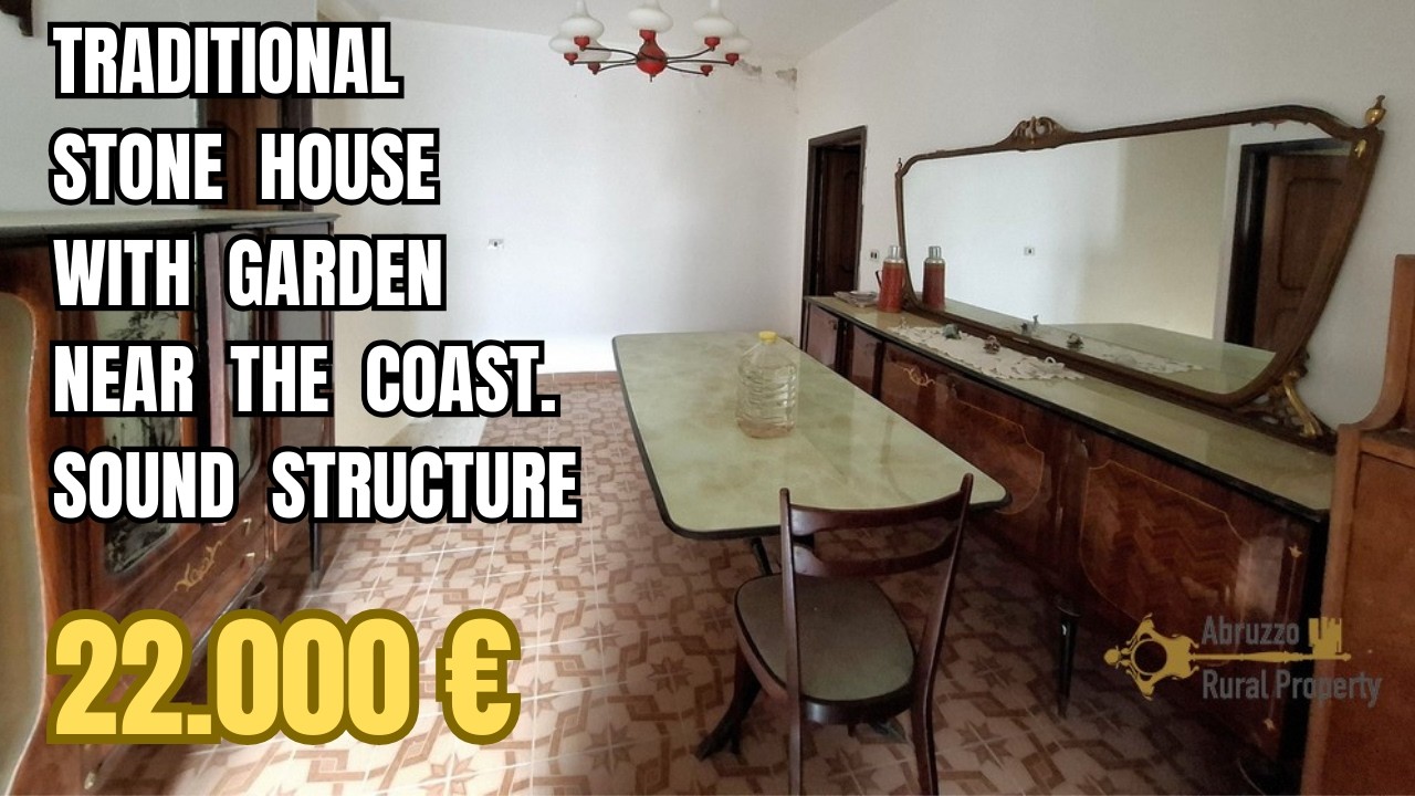 Traditional stone house with garden near the coast. Tavenna