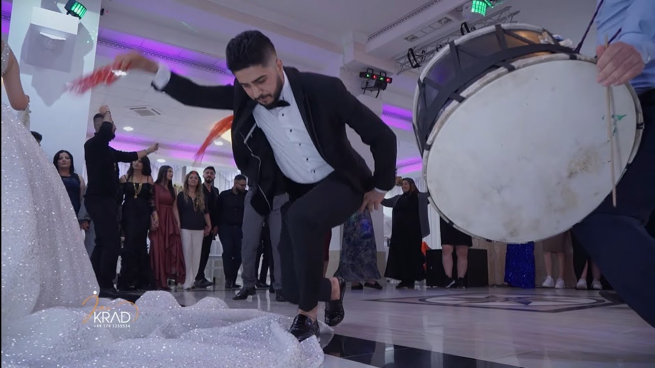 اجمل رقصة العروسين مع فلكلور الكردي بيك ودف ومبدع الفلكلور محمد فوزي اعراس برج عبدالو مامو&رندة