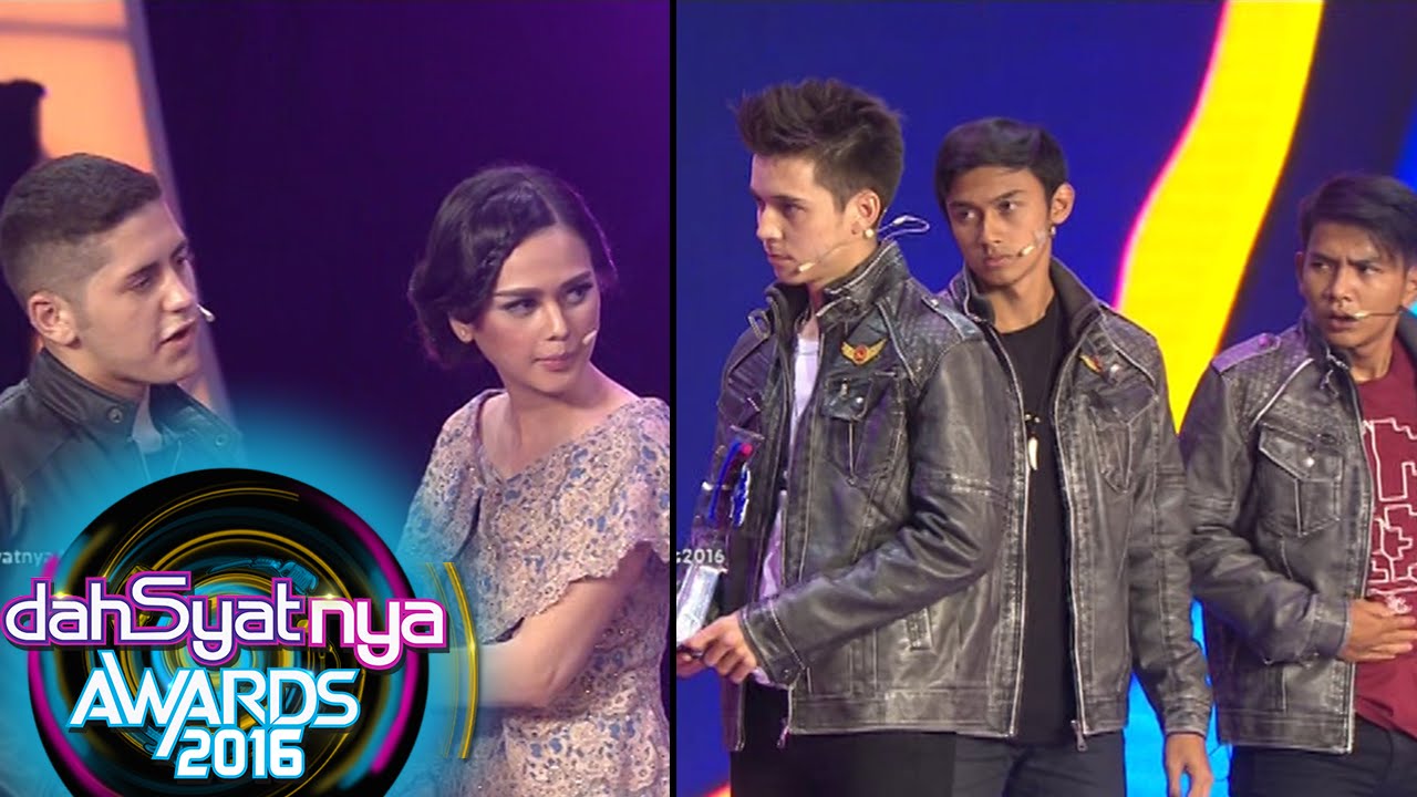 Akhirnya Boy Berhasil Rebut Piala Spesial Award [Dahsyat Awards 2016] [25 Jan 2016]