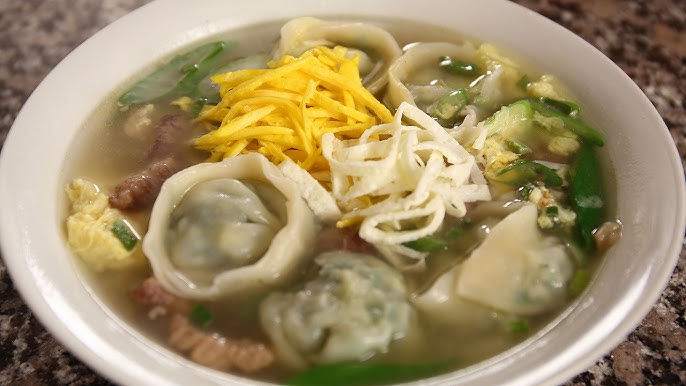 Dumpling Hot Pot, Korean Mandu Jeongol Recipe & Video - Seonkyoung