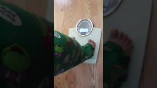 Ozeri ZB19 W Rev Digital Bathroom Scale, Simple and easy to read