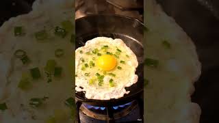 making omlet #funny #egg #breakfast #food #funny #cooking
