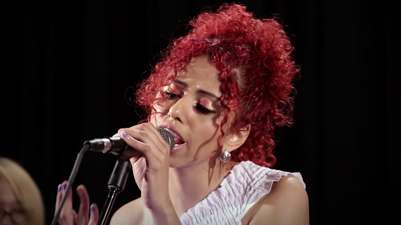 Regardez Shenna - Echo - 4/24/2018 - Paste Studios - New York, NY sur YouTube Regardez Shenna - Echo - 4/24/2018 - Paste Studios - New York, NY sur YouTube