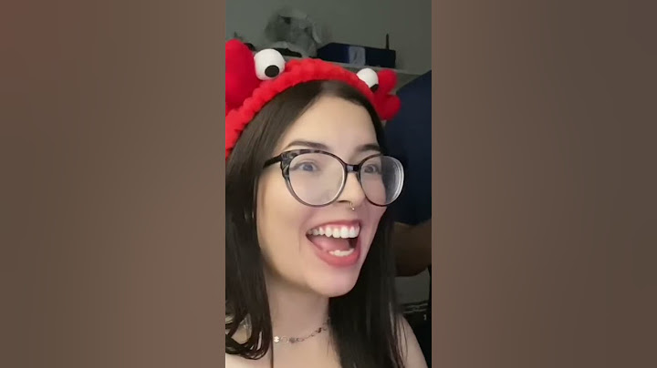 TELLING UNFUNNY JOKES LOL