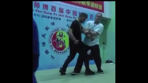 Sifu Abe Santos demonstrating the Pak Sao during Jun Fan Jeet Kune Do Seminar in Zuhai, China!