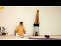Kopfstand gegen die Wand - Yoga Asanalexikon
