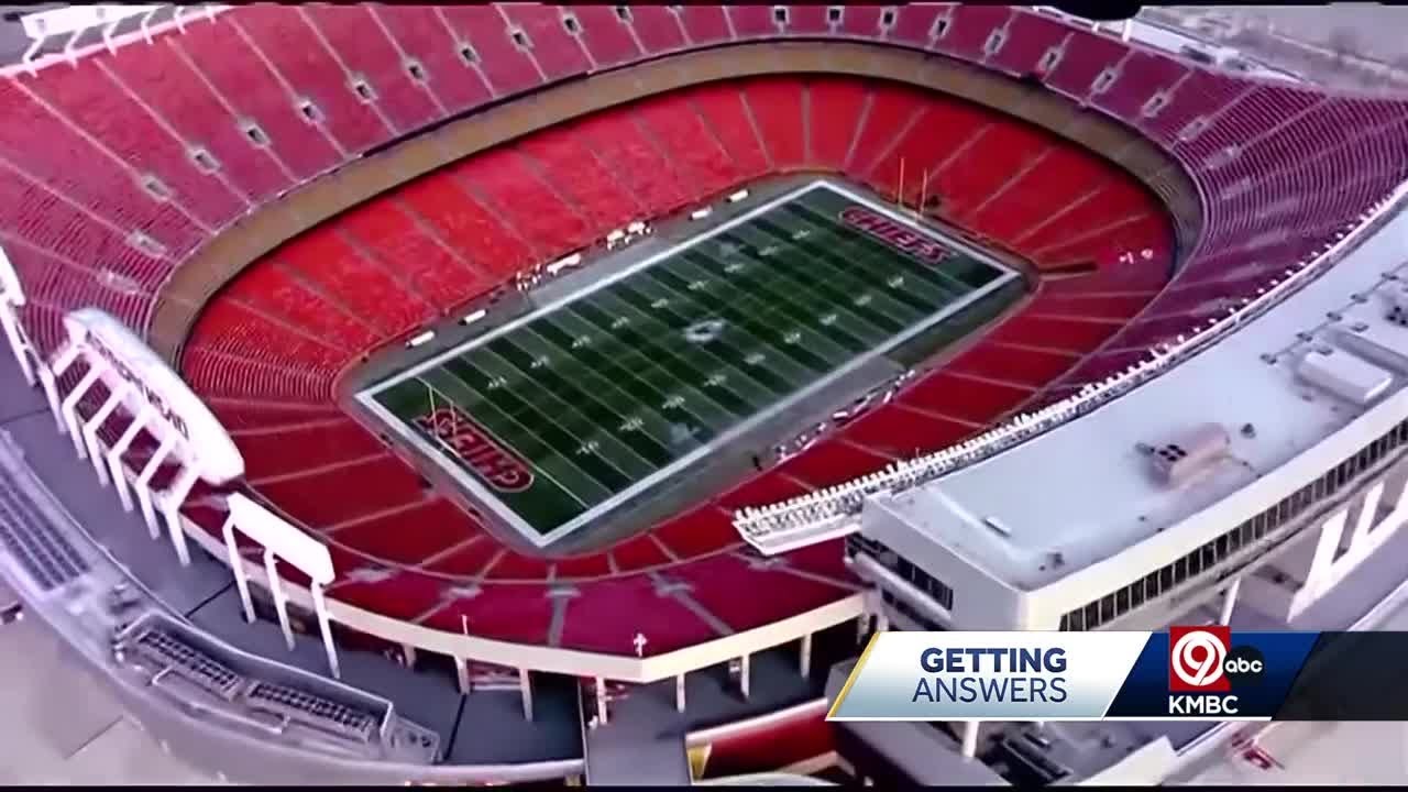 At Chiefs Kickoff Luncheon, Missouri governor reiterates desire for stadium  deal