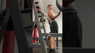 FINDING MY ONE REP MAX FOR BARBELL CURLS 17 year old bodybuilder